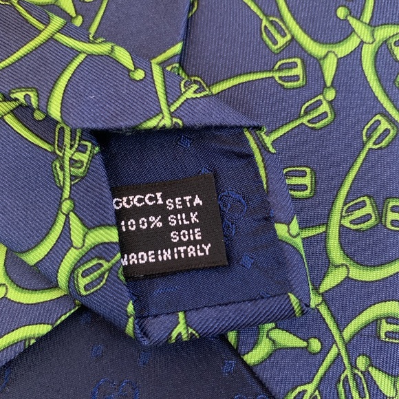 Authentic Vintage Gucci Silk Tie in Blue & Green Stirup Accents EUC - Picture 6 of 7